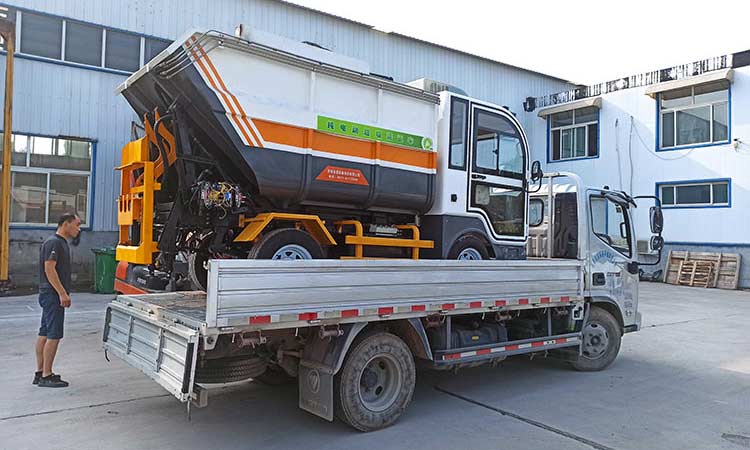 電動(dòng)垃圾清運(yùn)車廠家