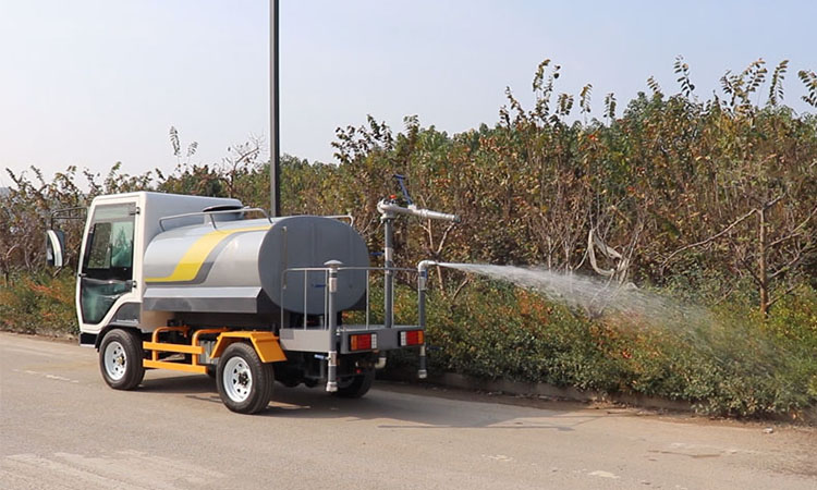 百易長(zhǎng)青灑水車(chē)灑水泵不能自吸的原因