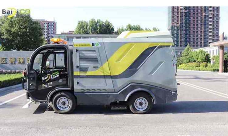 濟(jì)南百易電動(dòng)洗掃車解決環(huán)衛(wèi)工人道路清掃問題