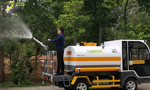 電動(dòng)四輪灑水車(chē)的用途與功能