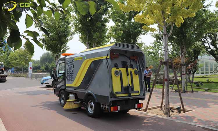 純電動(dòng)小洗掃車