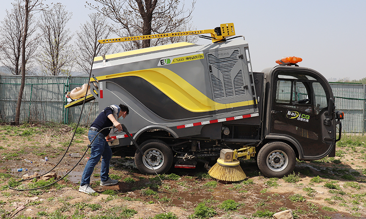 電動(dòng)洗掃車(chē)