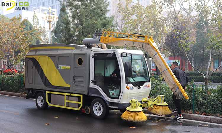 電動(dòng)樹(shù)葉收集車