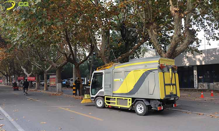 樹(shù)葉收集車