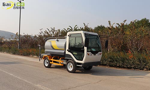 新能源灑水車(chē)助力物流園區(qū)環(huán)境清潔