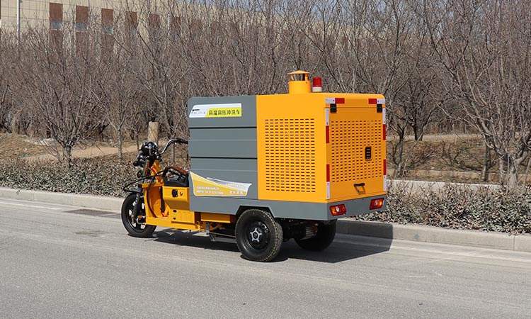 三輪高溫高壓清洗車