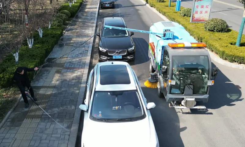 純電動洗掃車展神通，狹窄路段地面清潔洗掃有奇效！