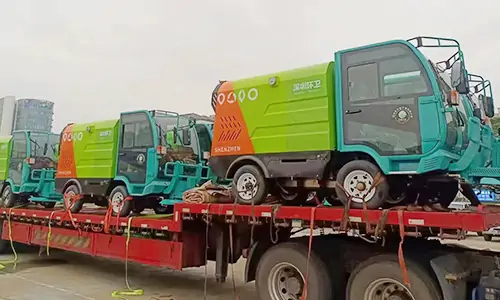 四輪高壓沖洗車到貨深圳！助力深圳環(huán)衛(wèi)好幫手