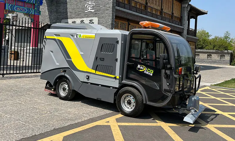 深度清潔，以克論凈！清潔寬度正符合人行道清潔要求！純電動(dòng)深度清潔車