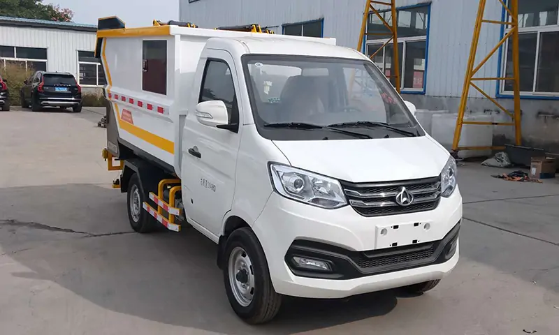 可上牌純電動(dòng)垃圾清運(yùn)車(chē)，后裝垃圾形式，環(huán)保高效，創(chuàng)新回收！