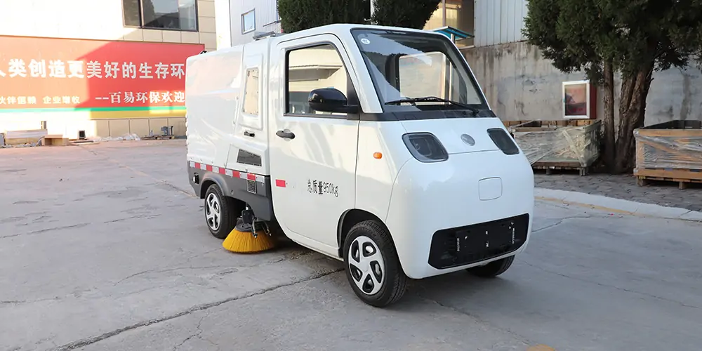 清潔無(wú)憂(yōu)，環(huán)保先行——全新純電動(dòng)洗掃車(chē)助力城市環(huán)衛(wèi)事業(yè)