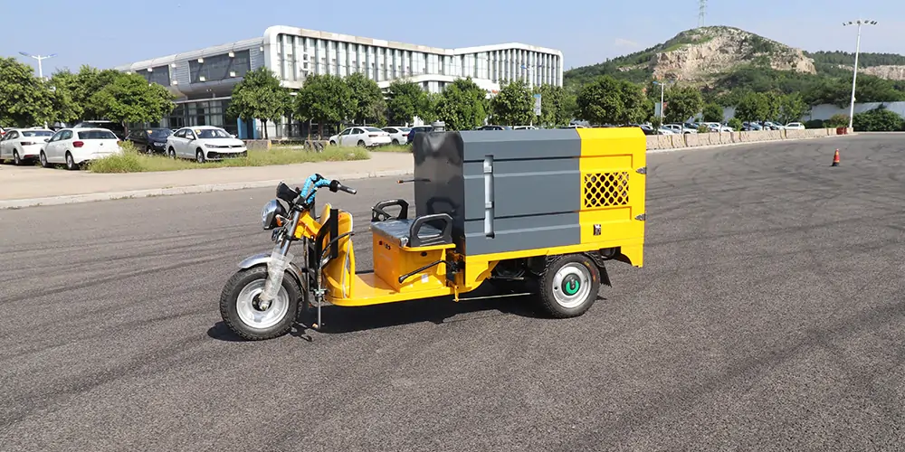 環(huán)衛(wèi)多功能高壓沖洗車(chē) 環(huán)衛(wèi)專(zhuān)用高壓沖洗車(chē) 市政高壓沖洗車(chē) 電動(dòng)四輪高壓沖洗車(chē) 高壓沖洗車(chē)清洗車(chē)