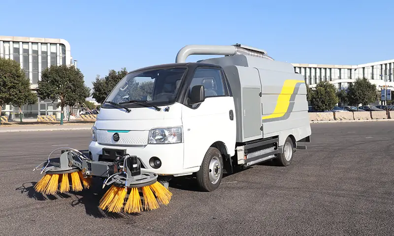 四輪樹(shù)葉收集車(chē)：解決落葉難題，引領(lǐng)環(huán)保革命