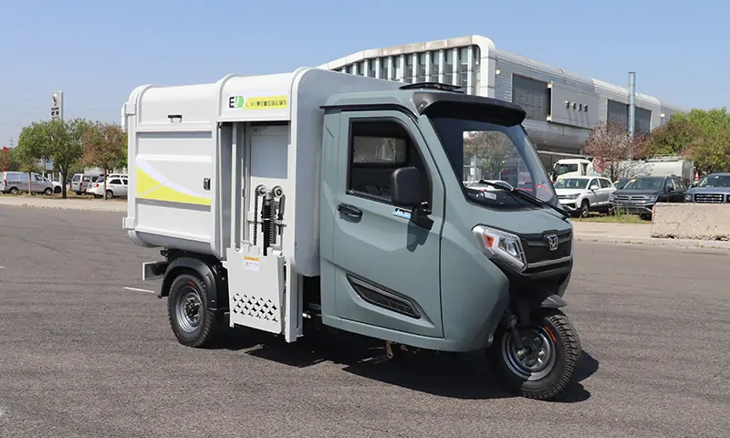 新能源垃圾清運(yùn)車(chē)助力環(huán)衛(wèi)事業(yè)，顯著提升城市環(huán)境質(zhì)量