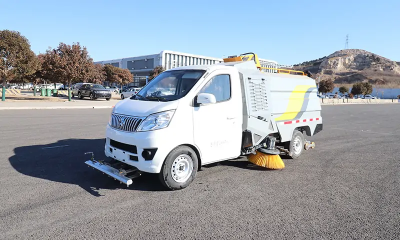 新能源純電動(dòng)洗掃車(chē)助力市政衛(wèi)生建設(shè)