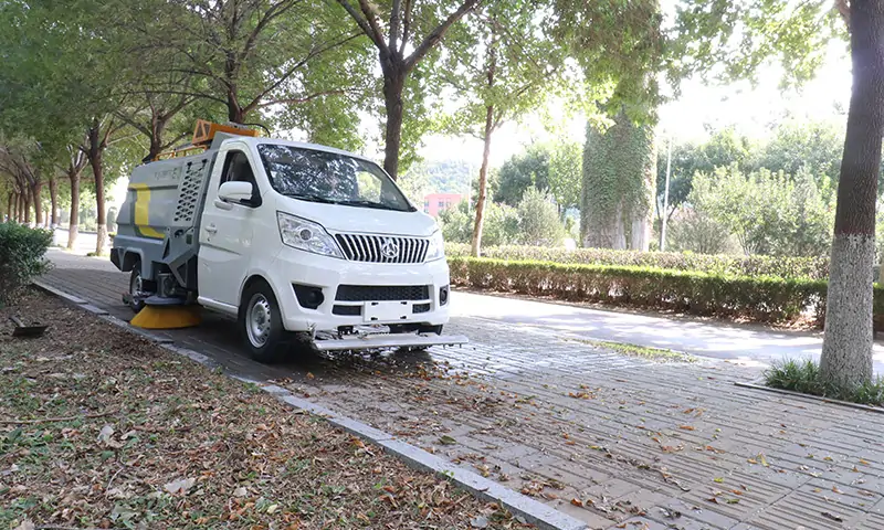 新能源純電動洗掃車助力城市環(huán)境建設