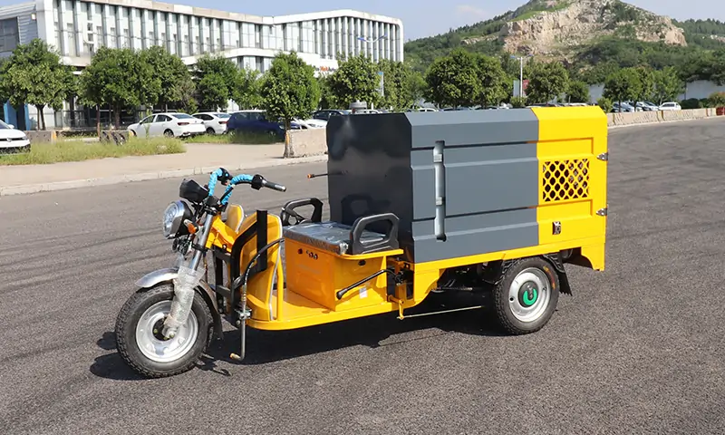 可上牌照多功能高壓清洗車，城市環(huán)境衛(wèi)生治理的好幫手