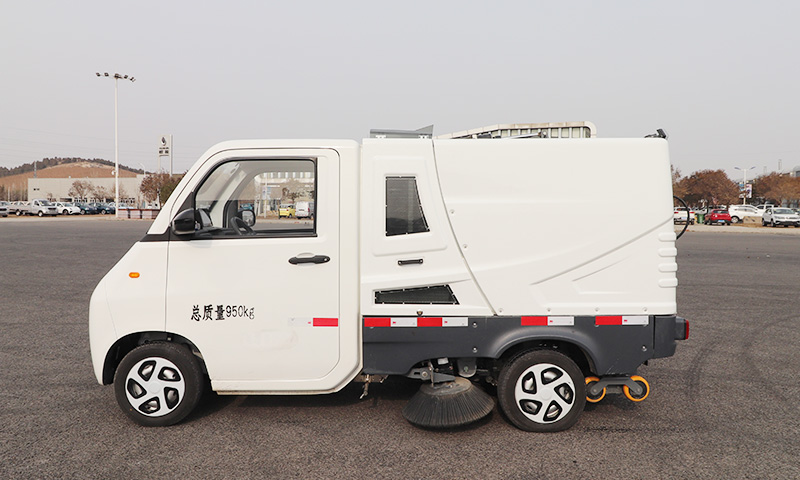 新能源純電動(dòng)洗掃車(chē)助力市政衛(wèi)生建設(shè)