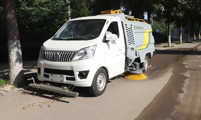 新能源純電動(dòng)洗掃車(chē)助力市政衛(wèi)生建設(shè)