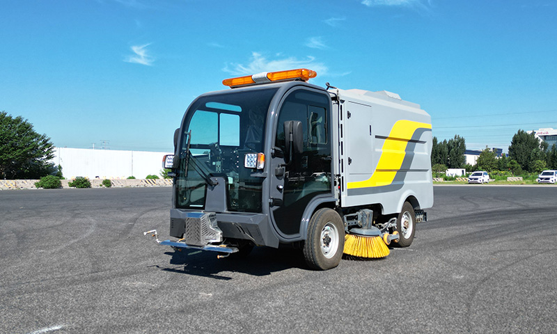 新能源純電動(dòng)洗掃車(chē)助力城市環(huán)境建設(shè)，共建美好生活環(huán)境