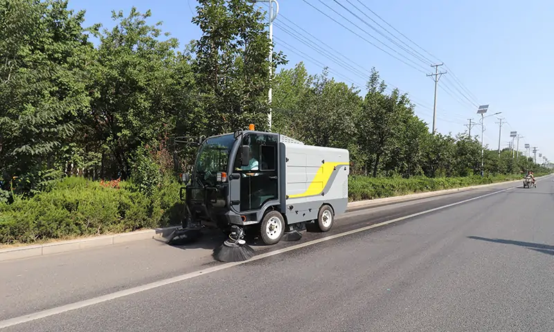 純電動(dòng)掃地車：高效環(huán)保，助力清潔新升級