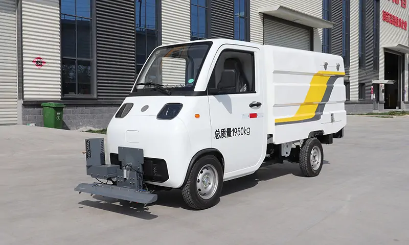 新能源路面養(yǎng)護(hù)車(chē)：打造高效綠色環(huán)衛(wèi)新標(biāo)桿