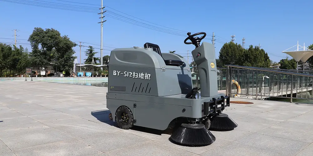 純電動(dòng)清掃車，清掃車，小型清掃車，電動(dòng)掃地車
