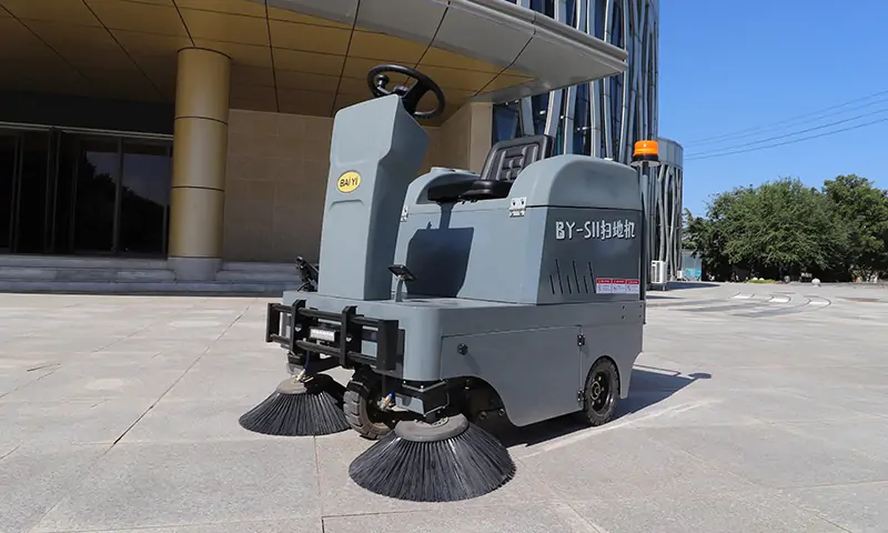 純電動(dòng)清掃車(chē)：城市綠色清潔的智能選擇