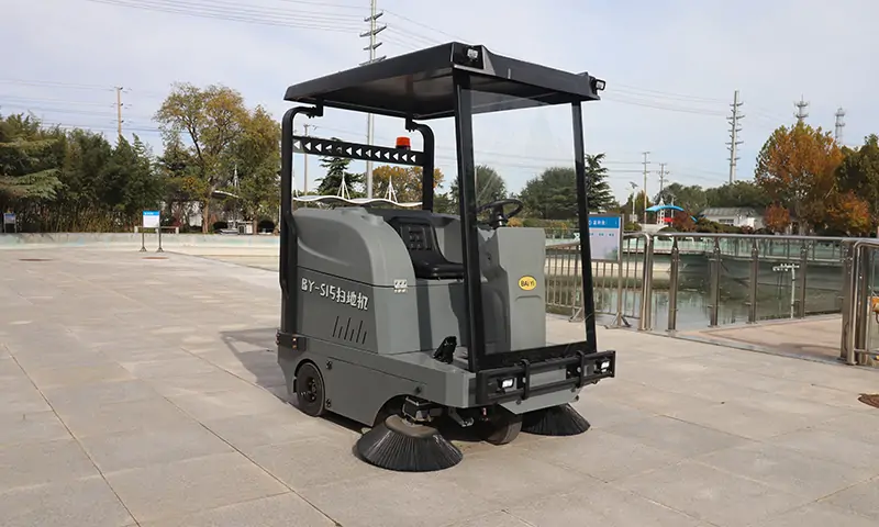 讓清潔更輕松——純電動(dòng)清掃車(chē)開(kāi)啟智能環(huán)衛(wèi)新體驗(yàn)