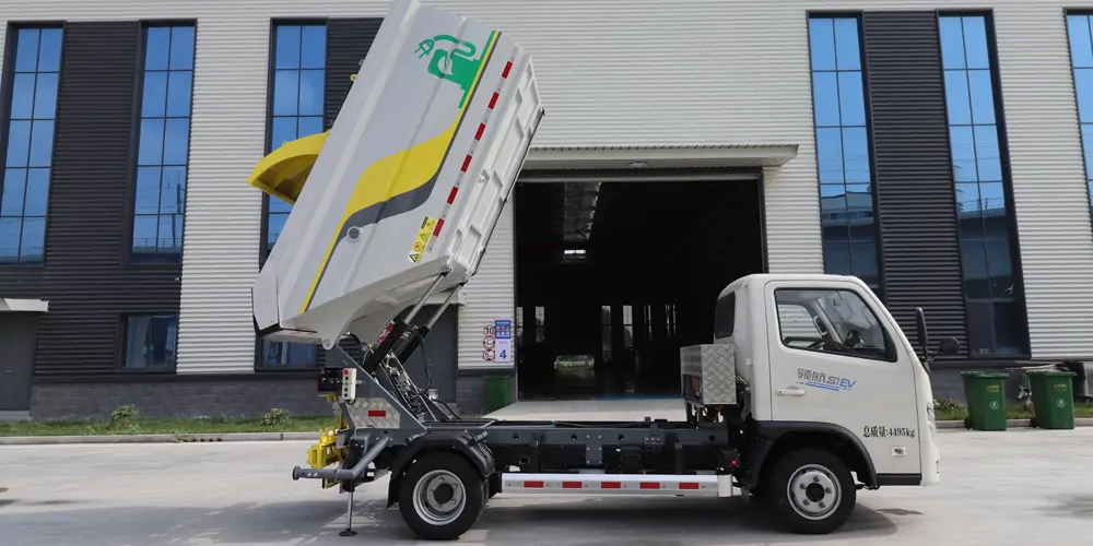 新能源后裝式垃圾車，純電動垃圾車，電動垃圾車，小型垃圾車